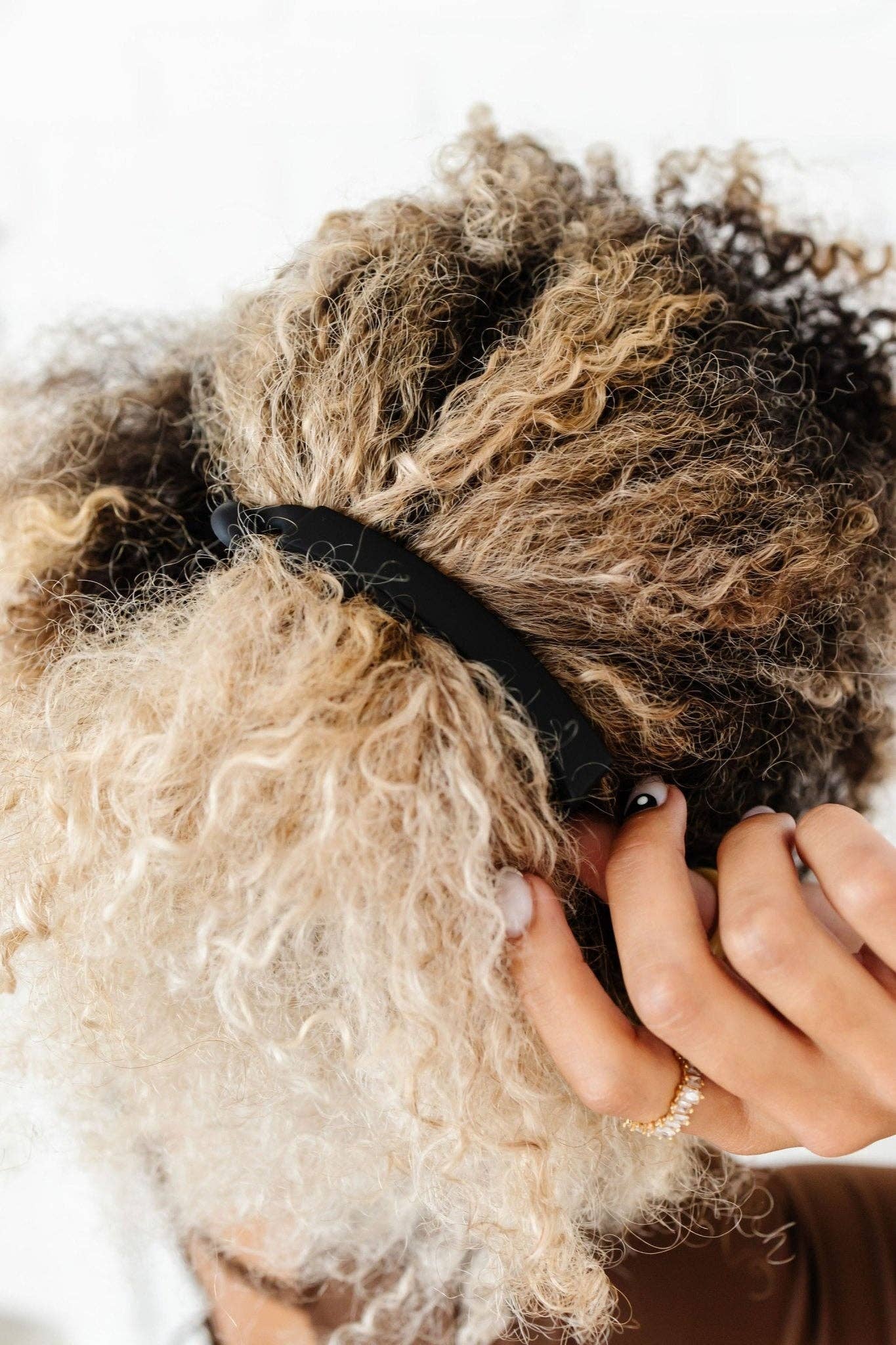 Black Banana Claw Clip