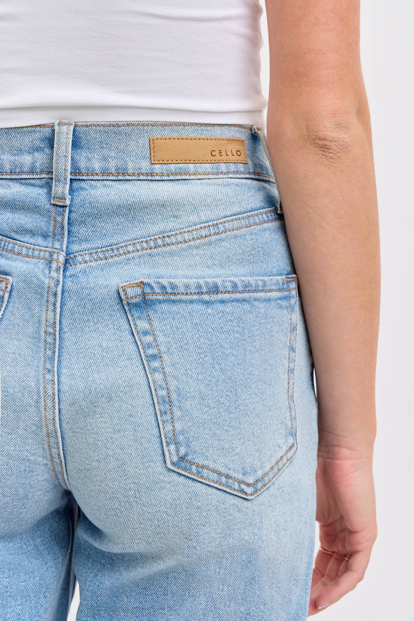 The Everyday High Rise Dad Jean Light Wash