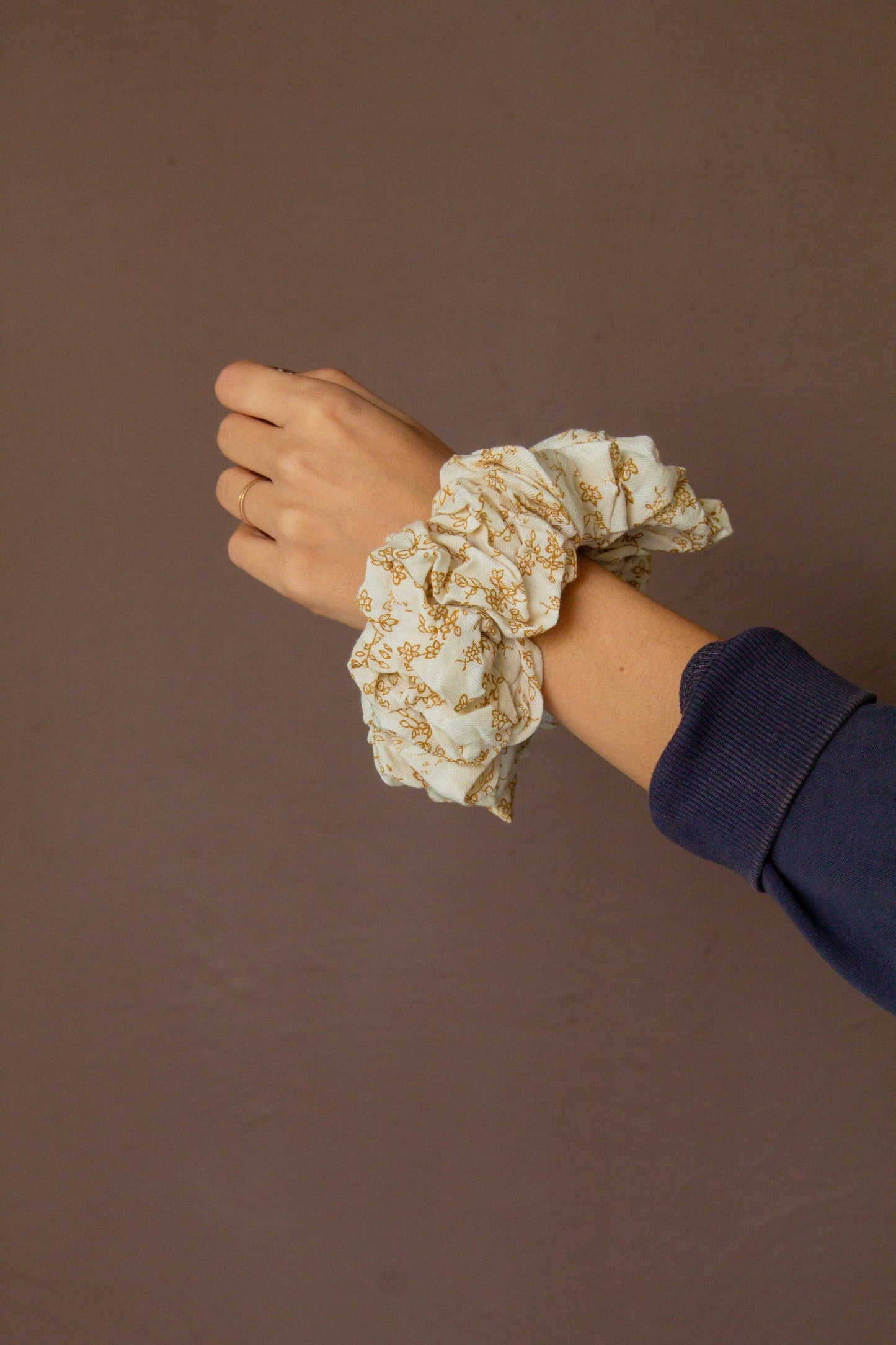 Creamy Floral Jumbo