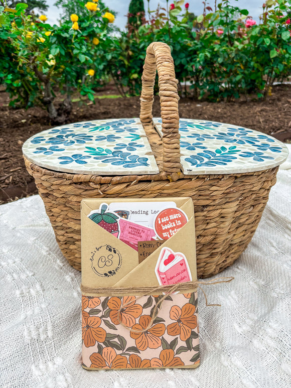 Blind Date with a Book (Paperback Rom-Com)