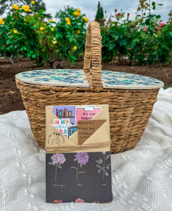 Blind Date with a Book (Mystery Paperback)