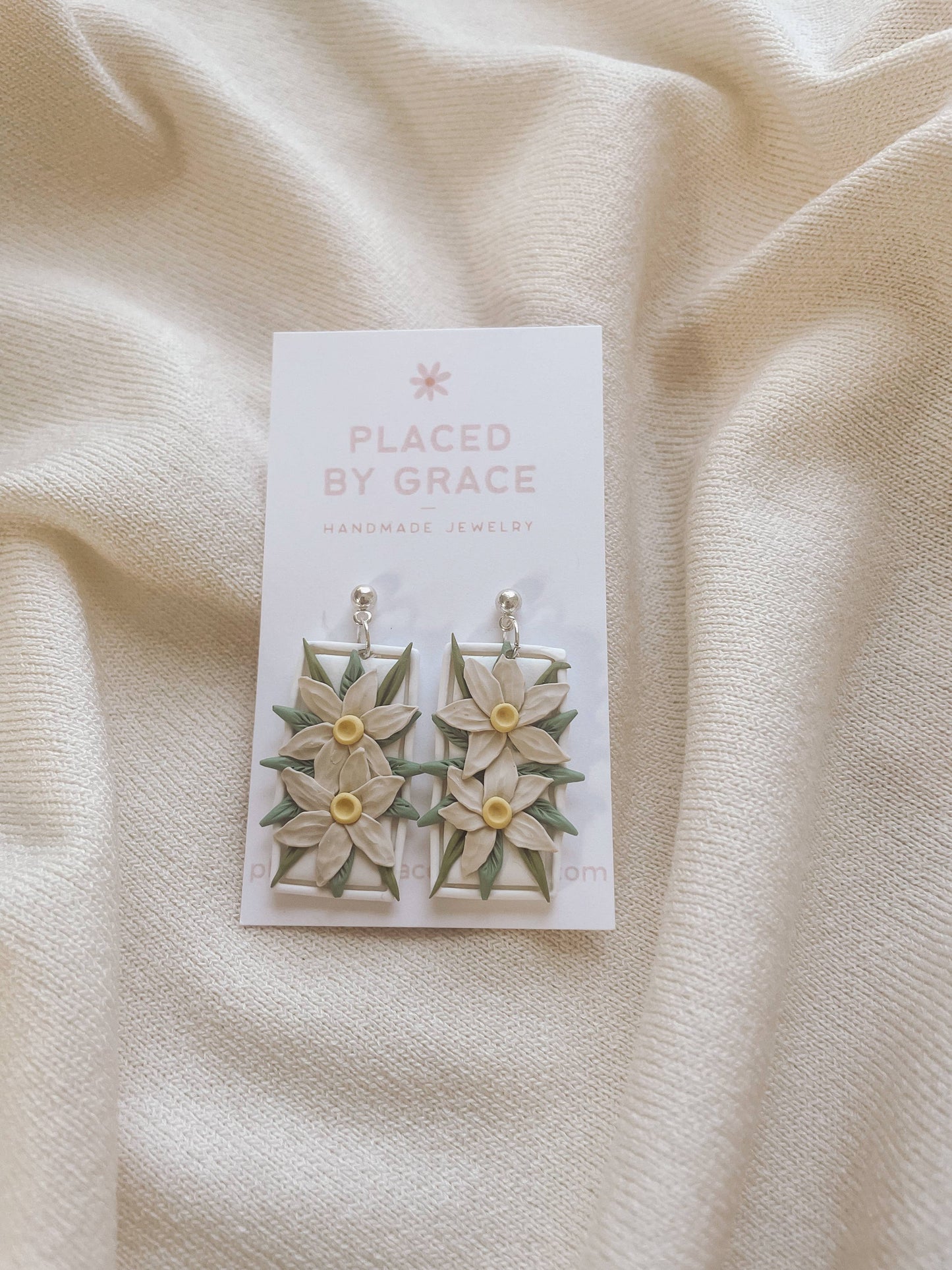 Handmade Birth Flower Earring, December