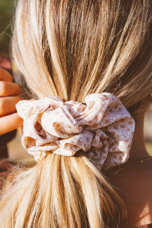 Sawyer Jumbo Scrunchie
